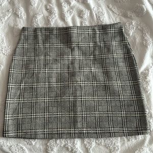 black and white plaid mini skirt